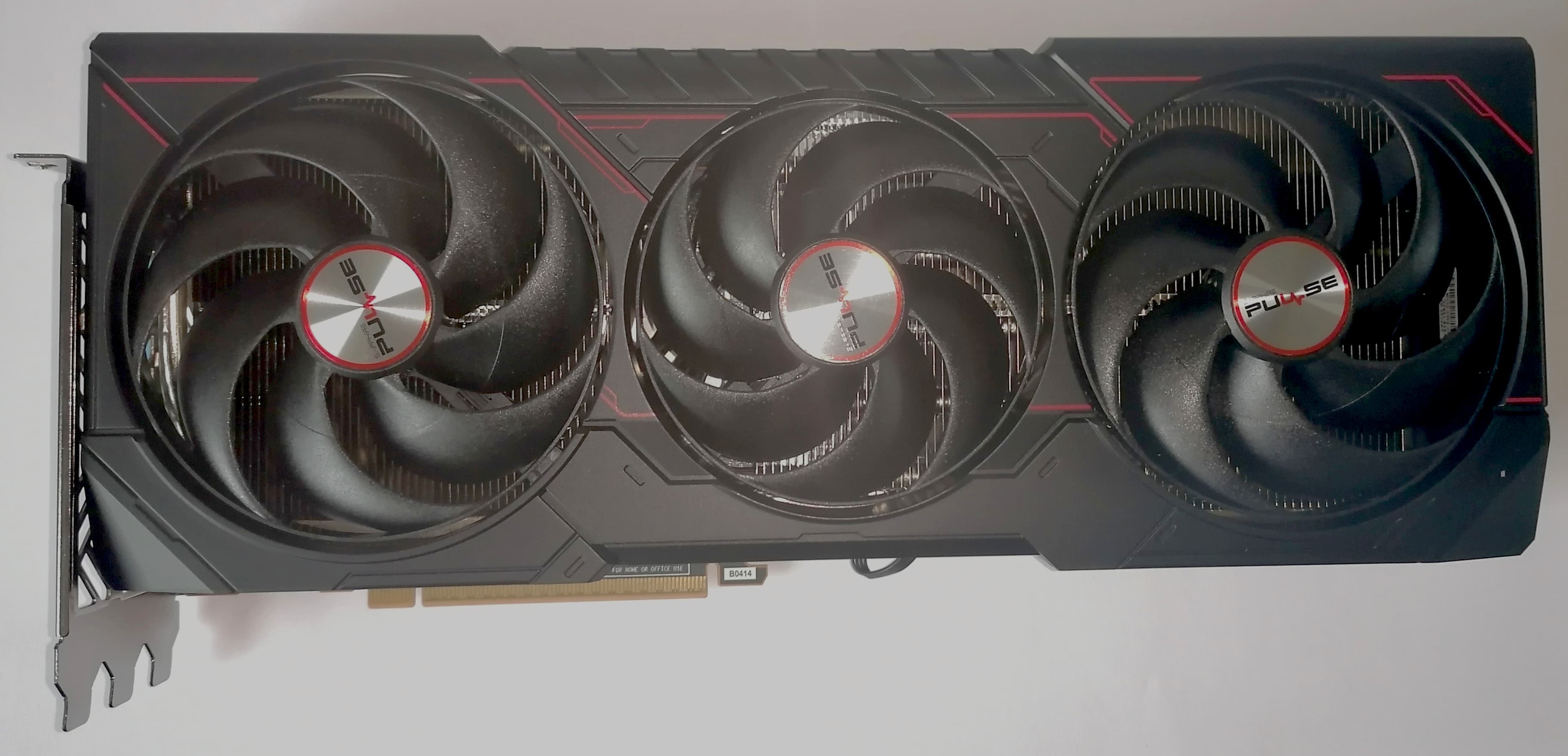 AMD Radeon RX 9070 XT 16GB